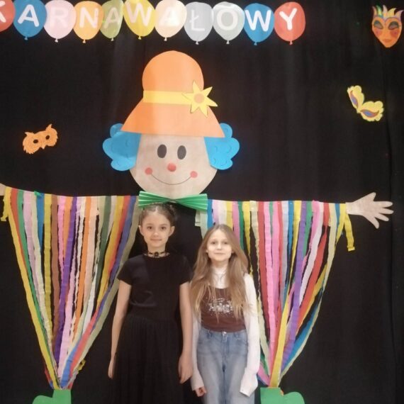 325259099_1718175175268233_7272256065507132857_n