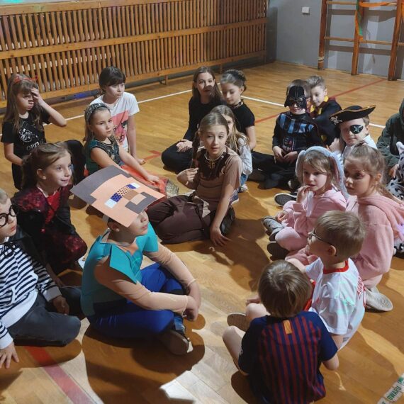 received_1352677005494715