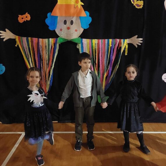 received_576568497328563