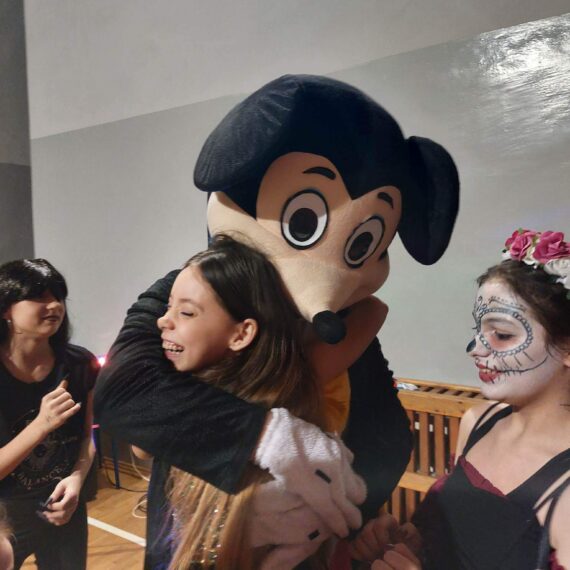 received_728738055521676